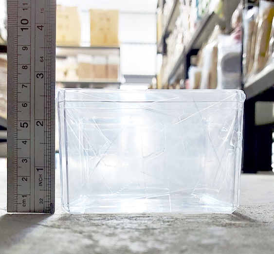 กล่องพลาสติกใสพร้อมฝา 9.5 x 9.5 x 6cm