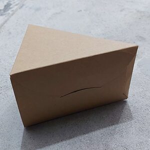 กล่องเค้กสามเหลี่ยมกระดาษคราฟ