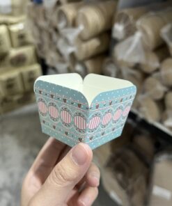 ถ้วยกระดาษคัพเค้กเหลี่ยม 4.5cm (50pcs)
